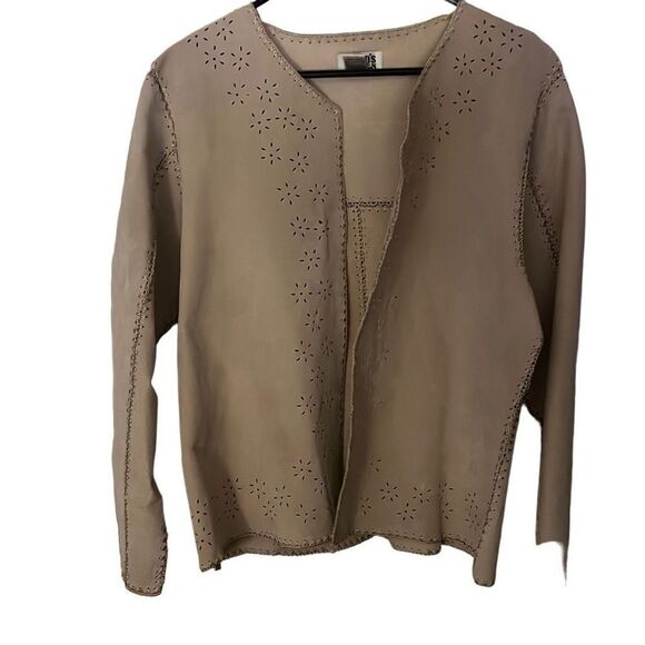 Chicos Design  - Picture 3 of 11